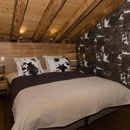 Emilie Chalet