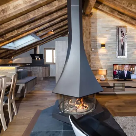 Emilie * 谷雪维尔